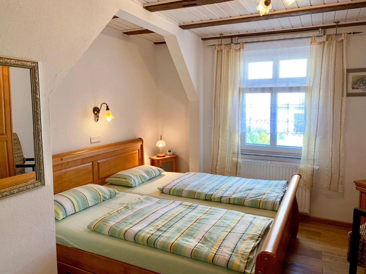 Villa-Rosengarten-Ferienwohnung-Baumhaus-Mit-Seeblick Sassnitz Exterior foto